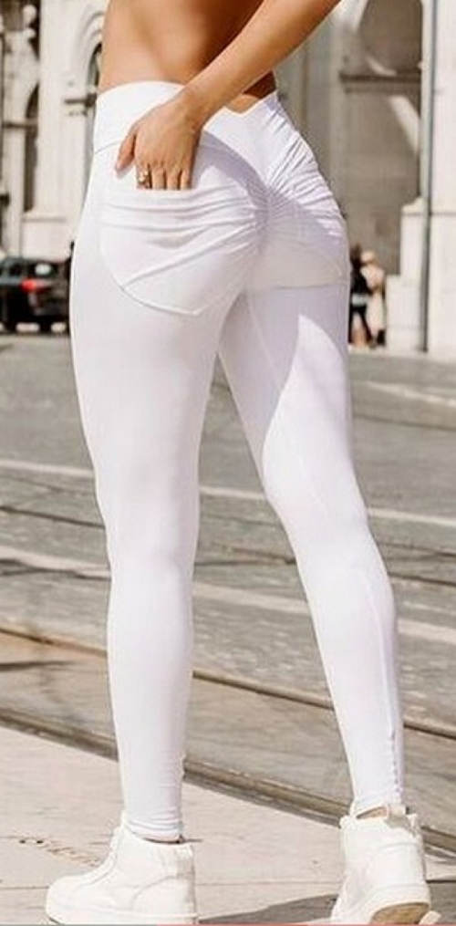 Bílé kalhoty na jógu